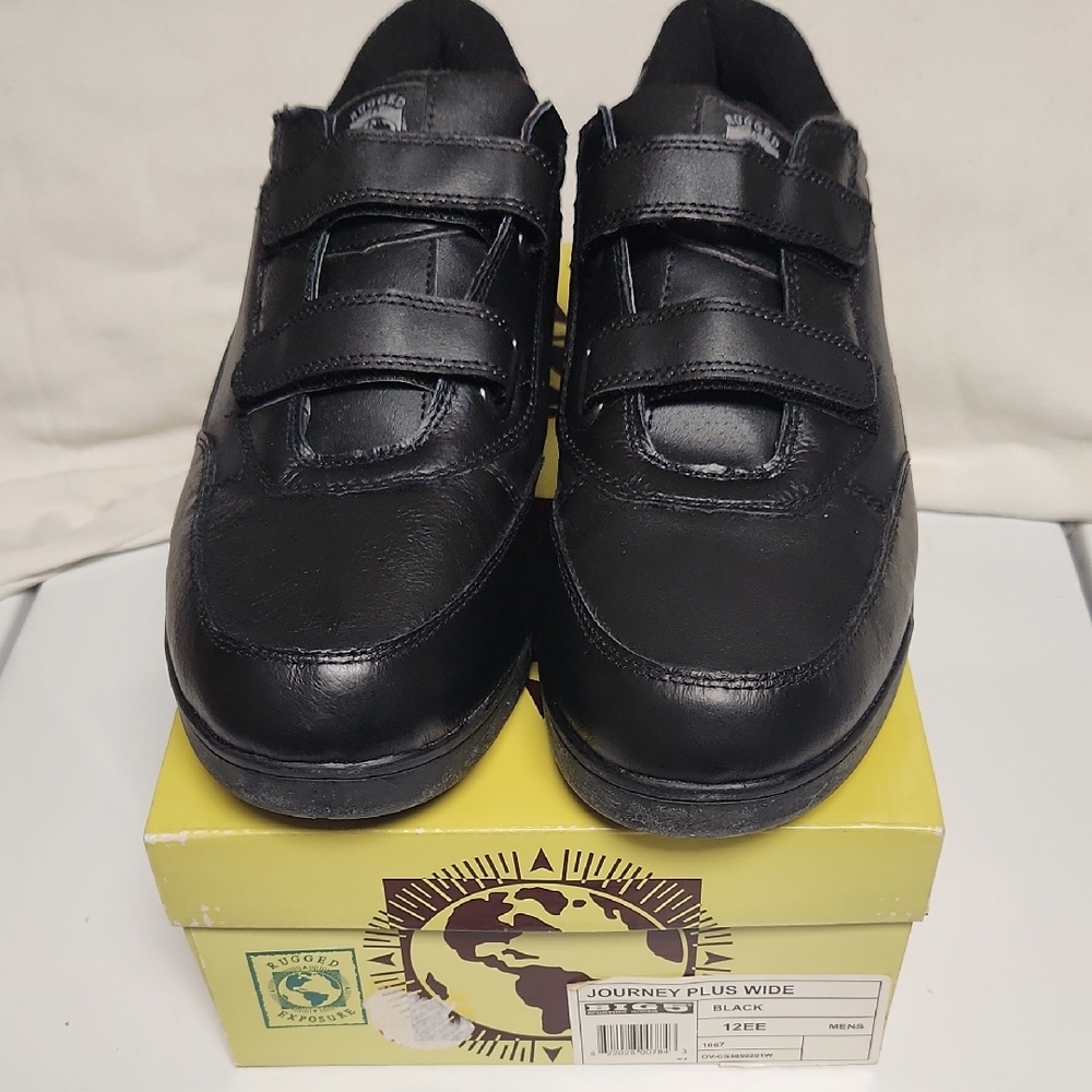 Journey Plus Wide Black Shoes